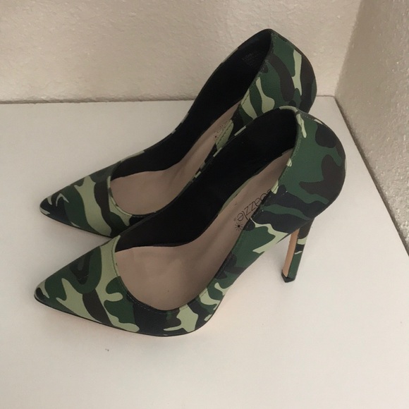 Shoedazzle Style Elizabeth - Picture 2 of 5